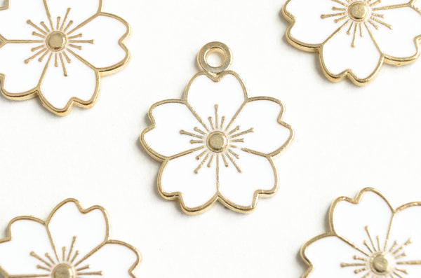 White Flower Blossom Charms, 21x18mm (1570)