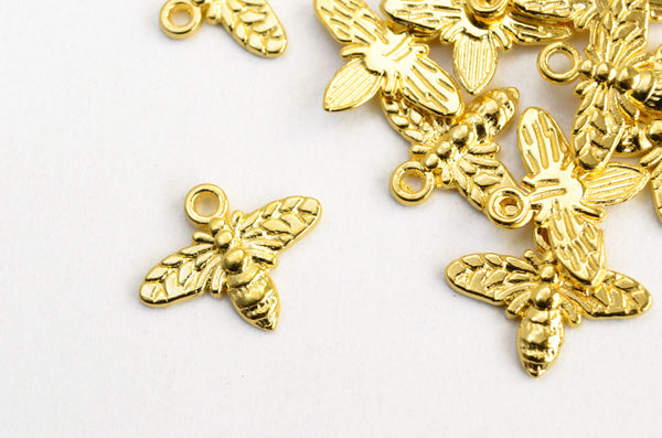 Bee Charms, Gold Tone, 13mm x 16mm - 10 pieces (1070)