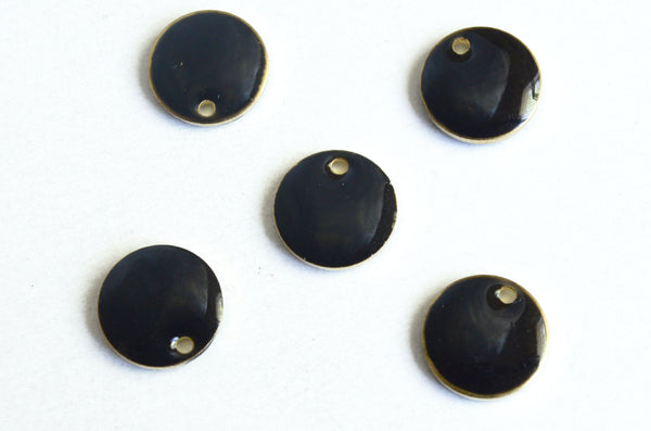Round Black Charms, Enamel, Brass, 10mm - 5 pieces (1298)