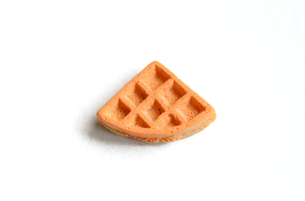 Waffle Cabochon, Resin Breakfast Pendant, 17mm x 23mm - 5 pieces (PC039)